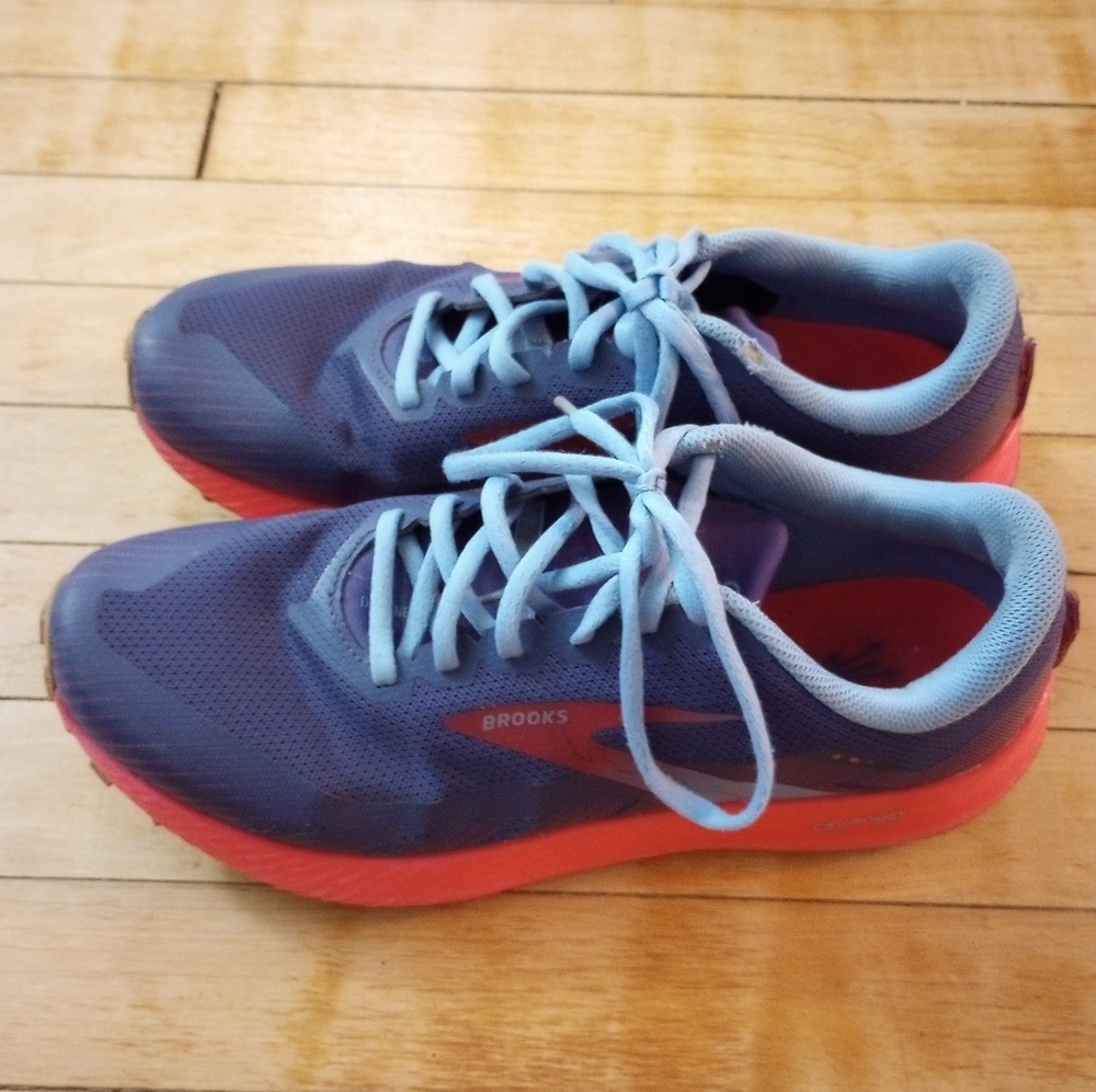 Brooks Catamount Blue And Coral Trail Running Shoes Women Size 11